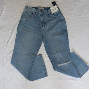 ABERCROMBIE WOMEN’s BELL/ KICK FLARE DISTRESSED JEAN